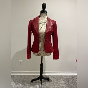 Danier leather blazer. Perfect condition. Rarely worn. Size XXS